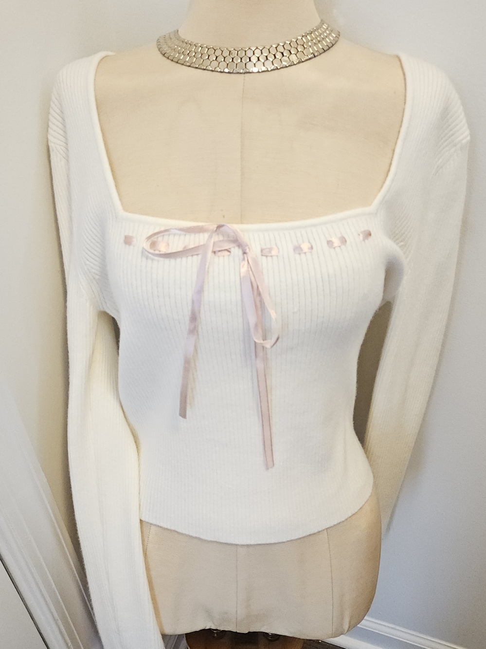 WILLOW & WIND JUNIORS FEMININE SQUARE NECK SWEATER WITH RIBBON TRIM NWOT